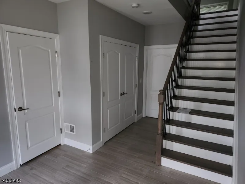 65 Halina Ln Butler, NJ 07405