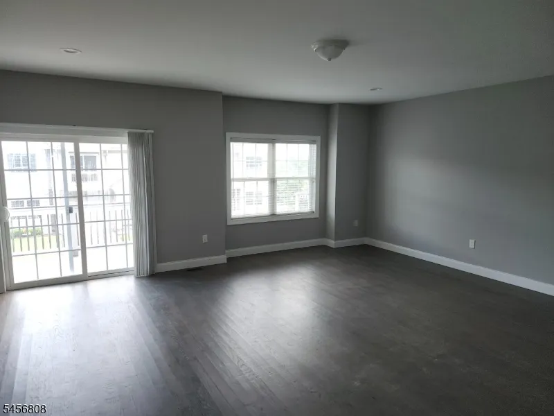 65 Halina Ln Butler, NJ 07405