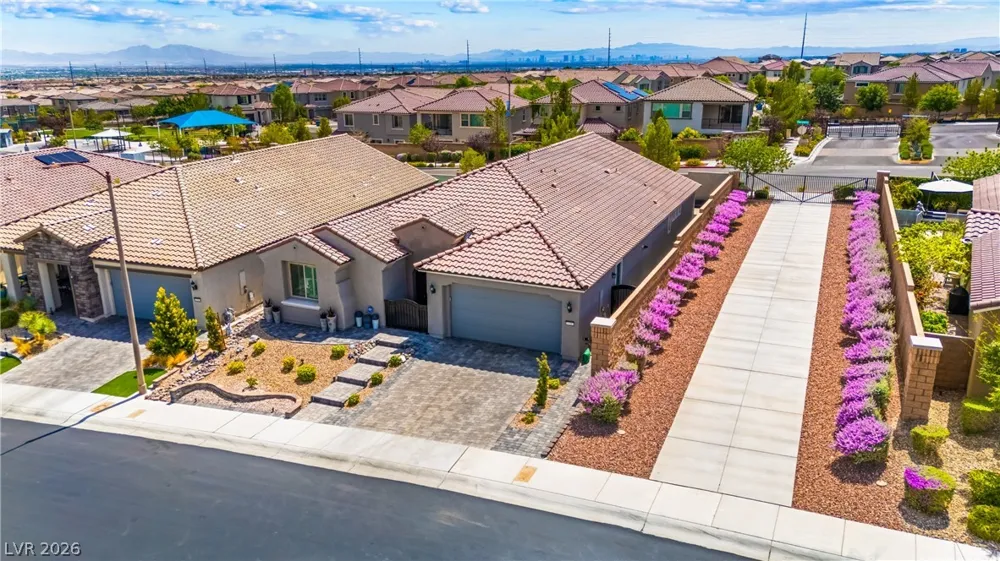 10587 Skye Paseo Avenue Las Vegas, NV 89166