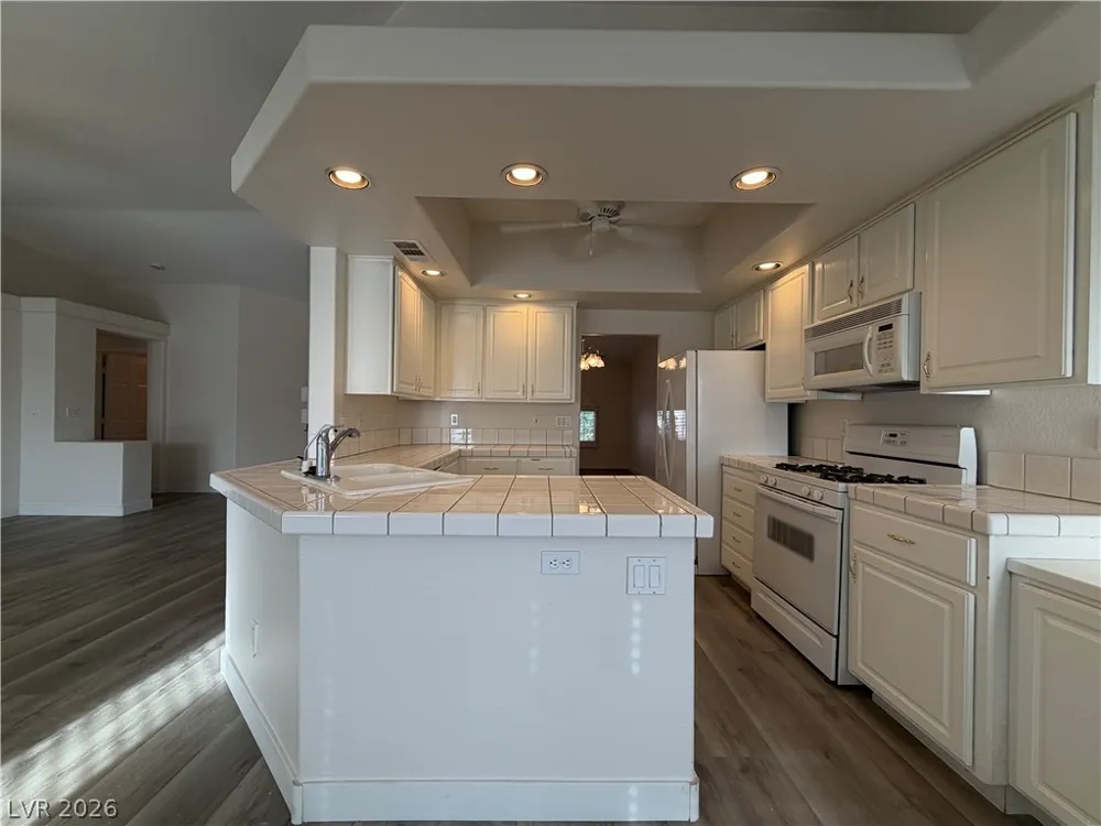3900 Diamond Ridge Street Las Vegas, NV 89129
