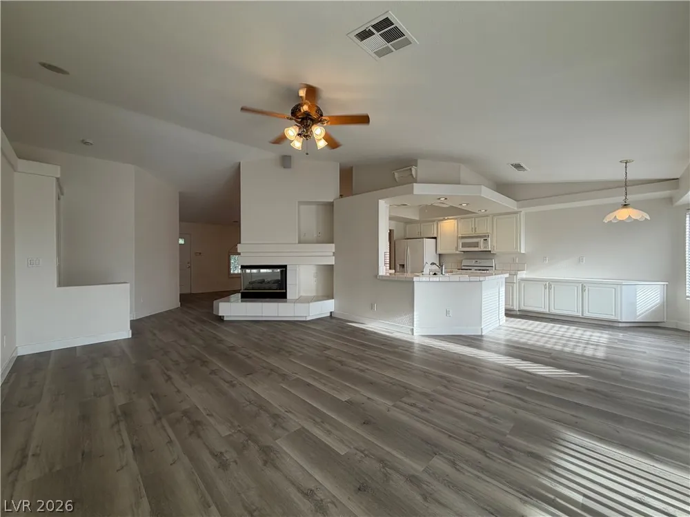 3900 Diamond Ridge Street Las Vegas, NV 89129