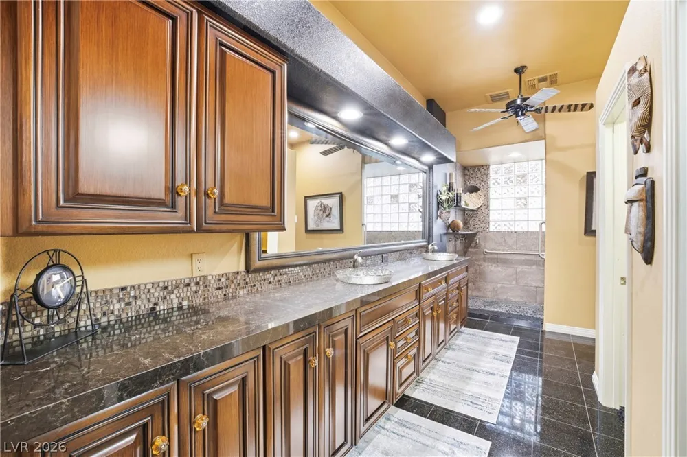 8271 Turtle Creek Circle Las Vegas, NV 89113