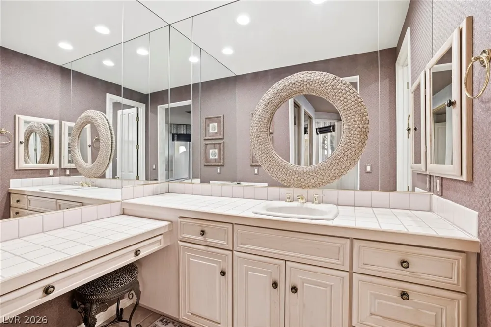 8271 Turtle Creek Circle Las Vegas, NV 89113