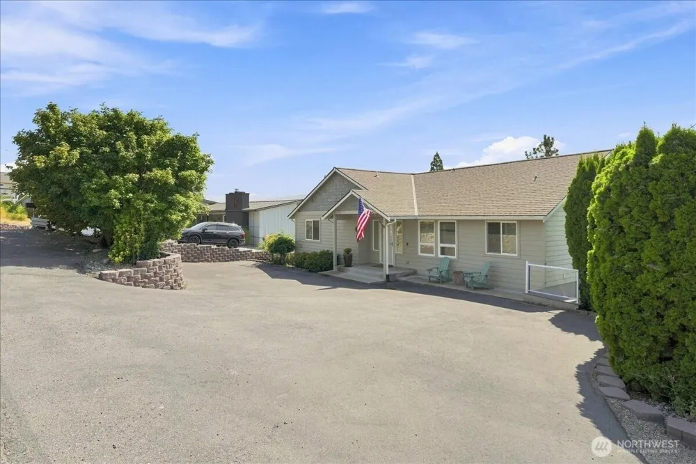 75 Coral Street Manson, WA 98831