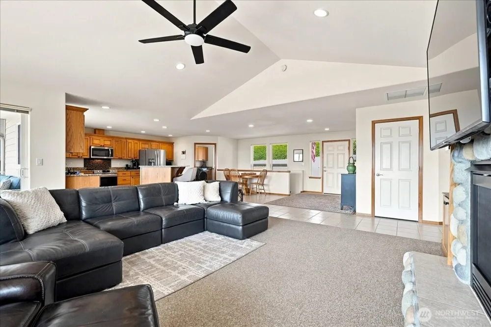 75 Coral Street Manson, WA 98831