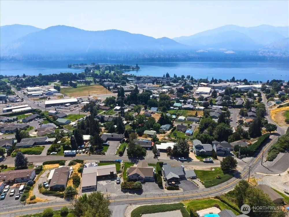 75 Coral Street Manson, WA 98831