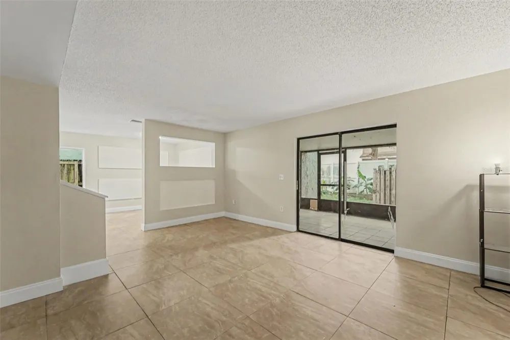 12310 TOUCHTON DRIVE #43 Tampa, FL 33617