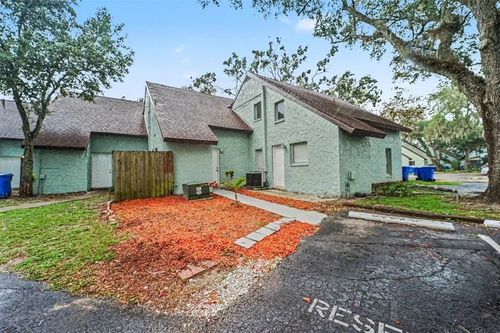 12310 TOUCHTON DRIVE #43 Tampa, FL 33617
