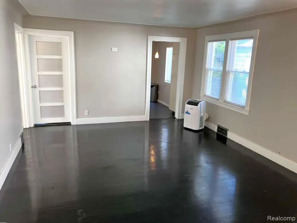 360 WORDSWORTH STREET Ferndale City, MI 48220