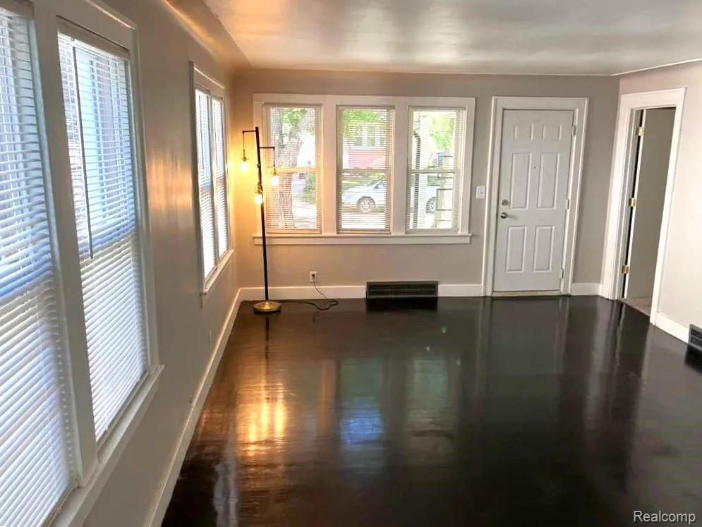 360 WORDSWORTH STREET Ferndale City, MI 48220