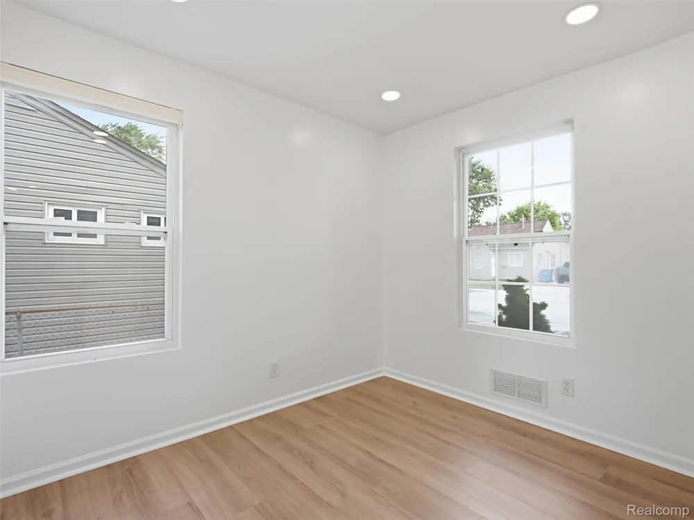 26545 Brush Street Madison Heights City, MI 48071