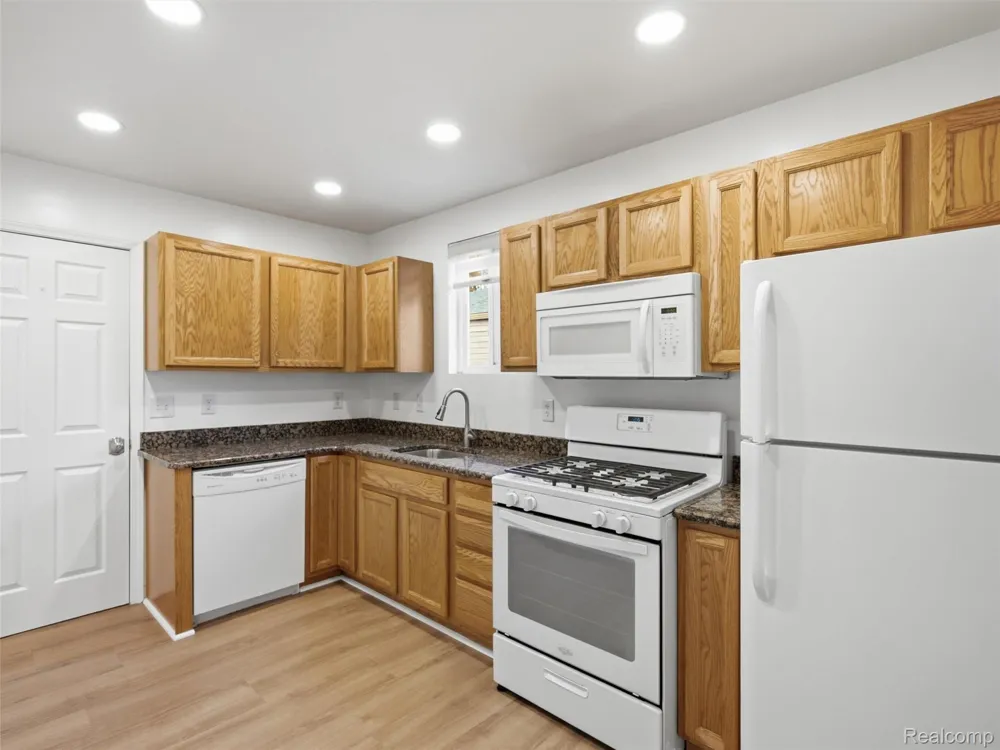 26545 Brush Street Madison Heights City, MI 48071