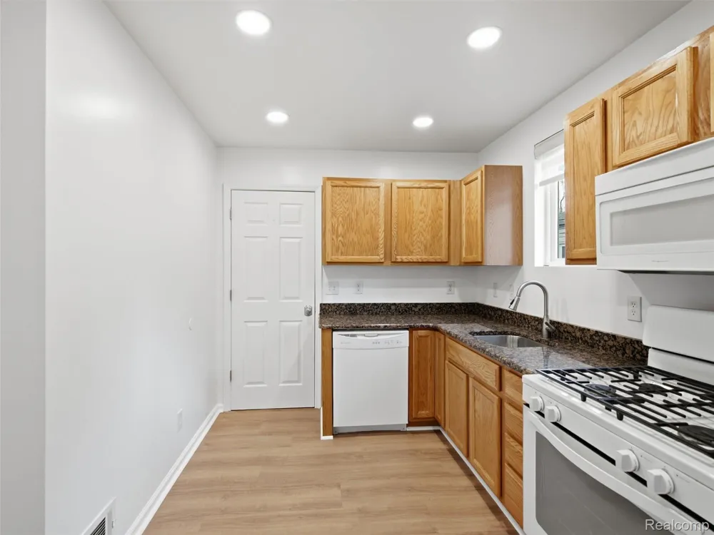 26545 Brush Street Madison Heights City, MI 48071
