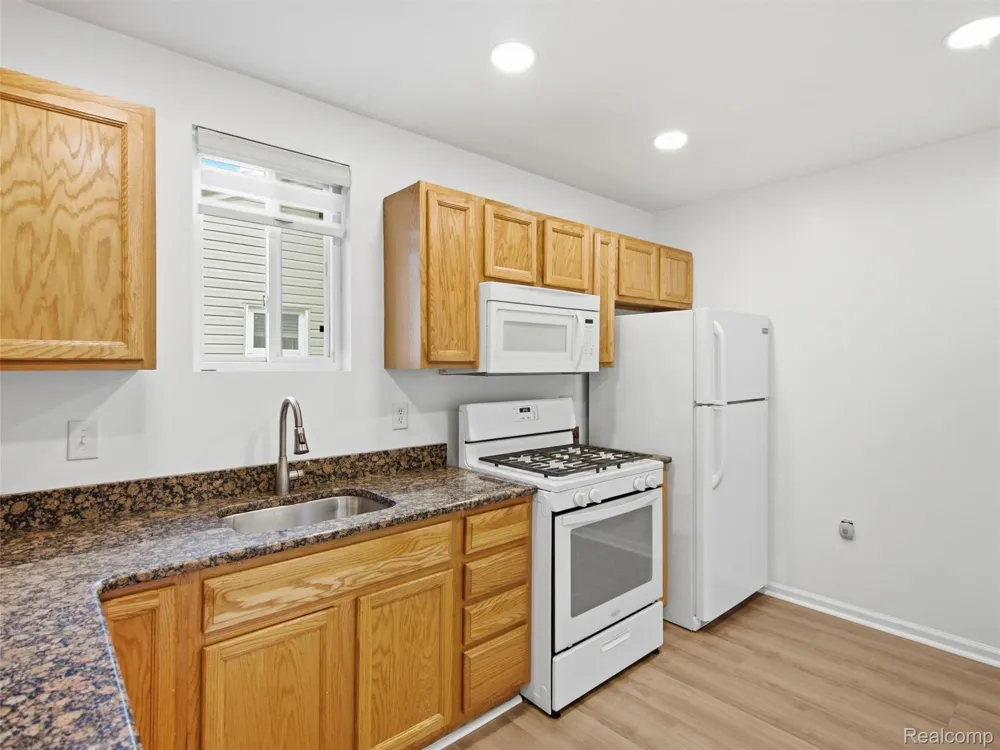 26545 Brush Street Madison Heights City, MI 48071
