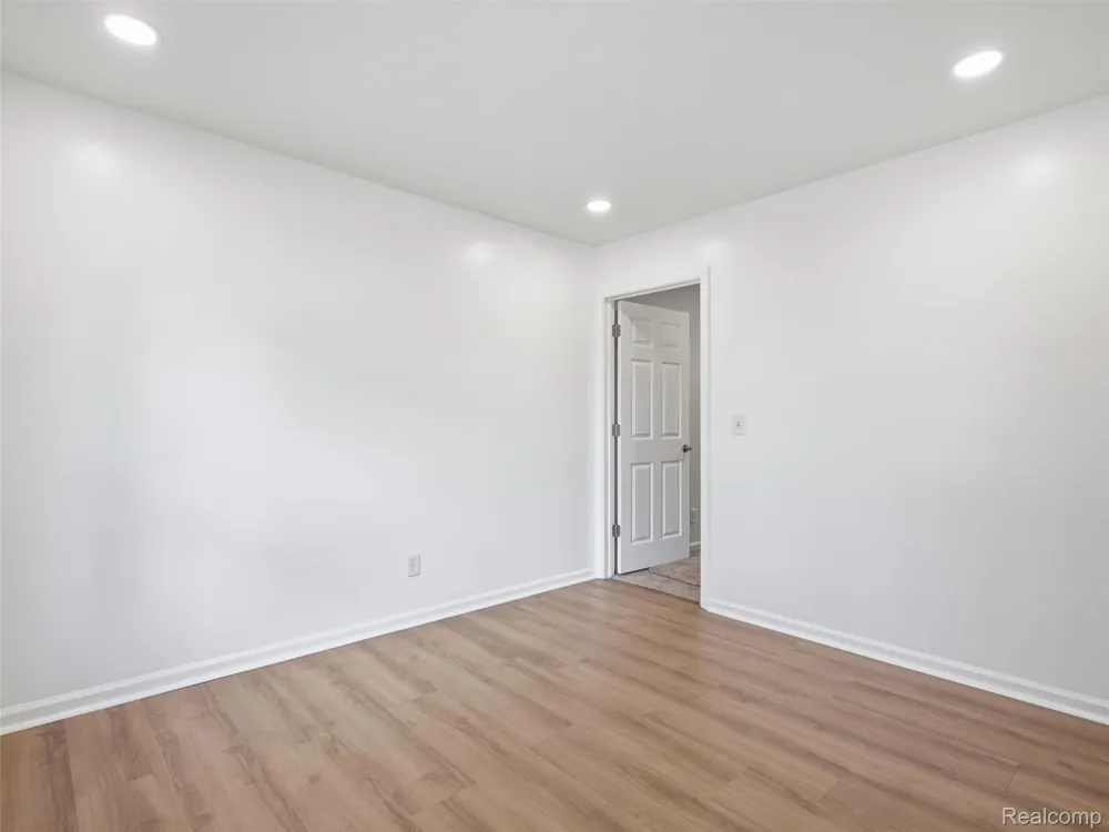 26545 Brush Street Madison Heights City, MI 48071