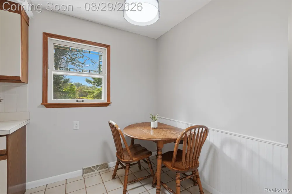 61305 Fairland Drive Lyon Charter Township, MI 48178