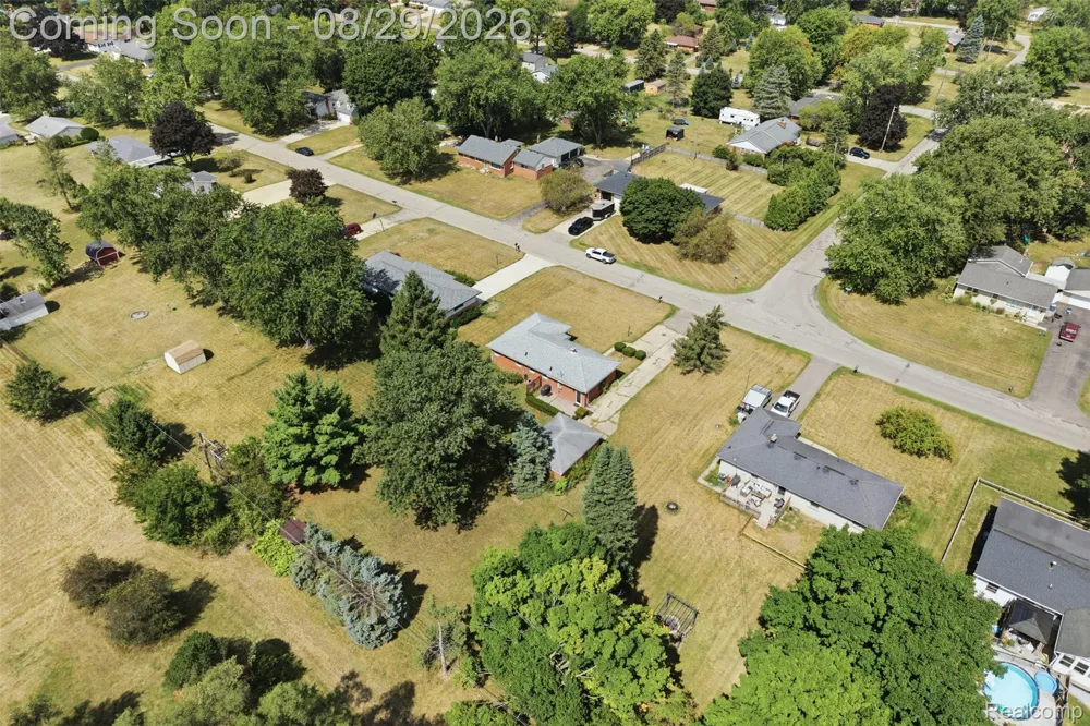 61305 Fairland Drive Lyon Charter Township, MI 48178