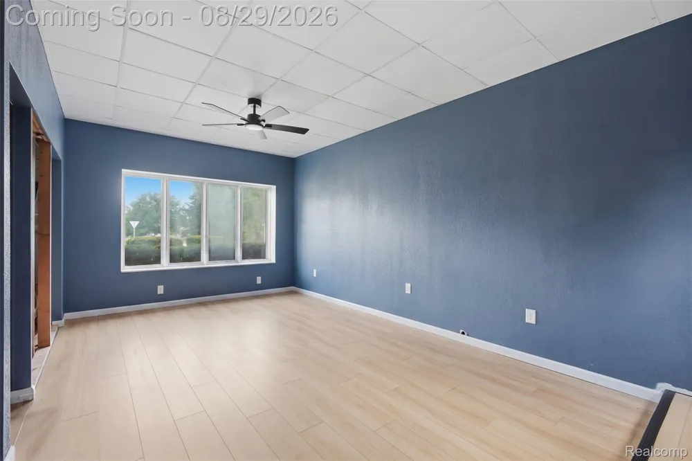 61305 Fairland Drive Lyon Charter Township, MI 48178