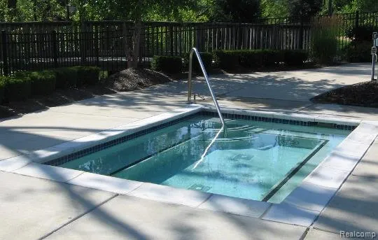 488 Village Drive Walled Lake City, MI 48390
