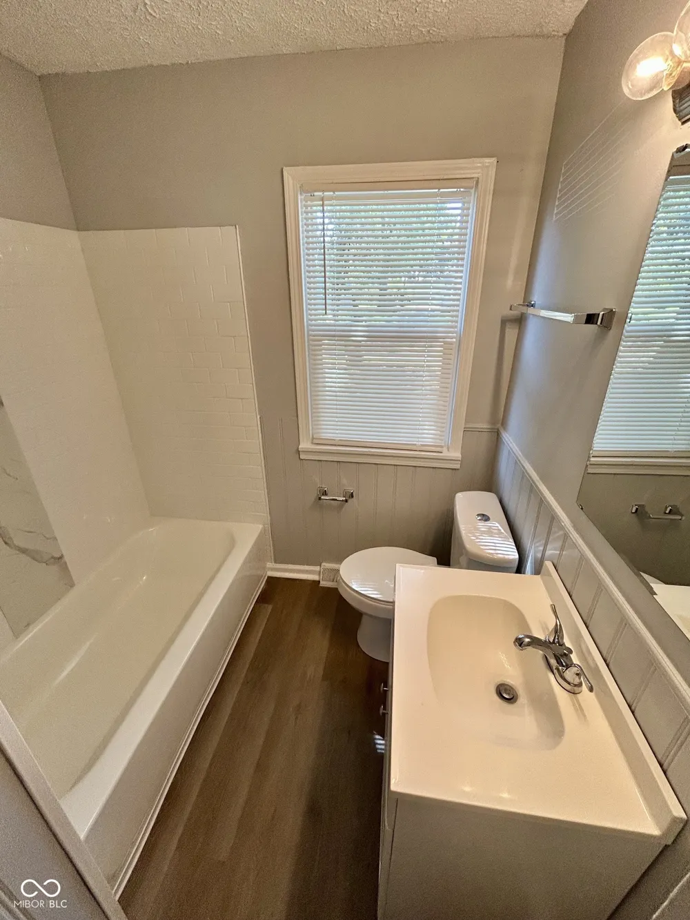 5456 E 17th Street Indianapolis, IN 46218