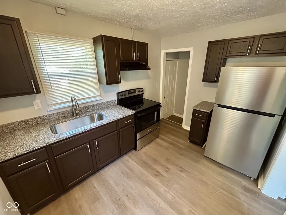 5456 E 17th Street Indianapolis, IN 46218