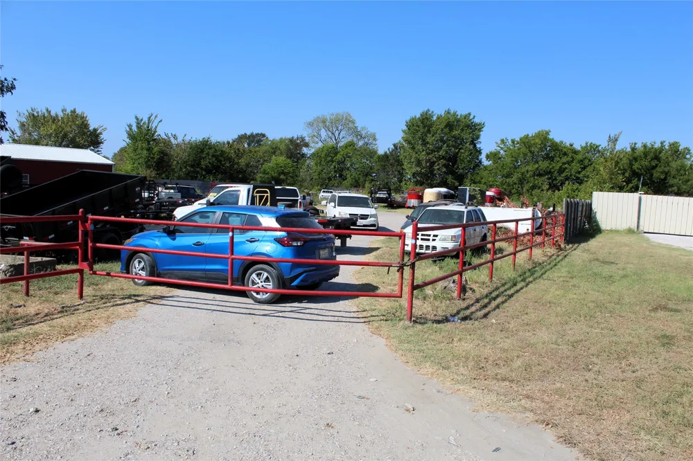 9820 E Highway 175 Kemp, TX 75143