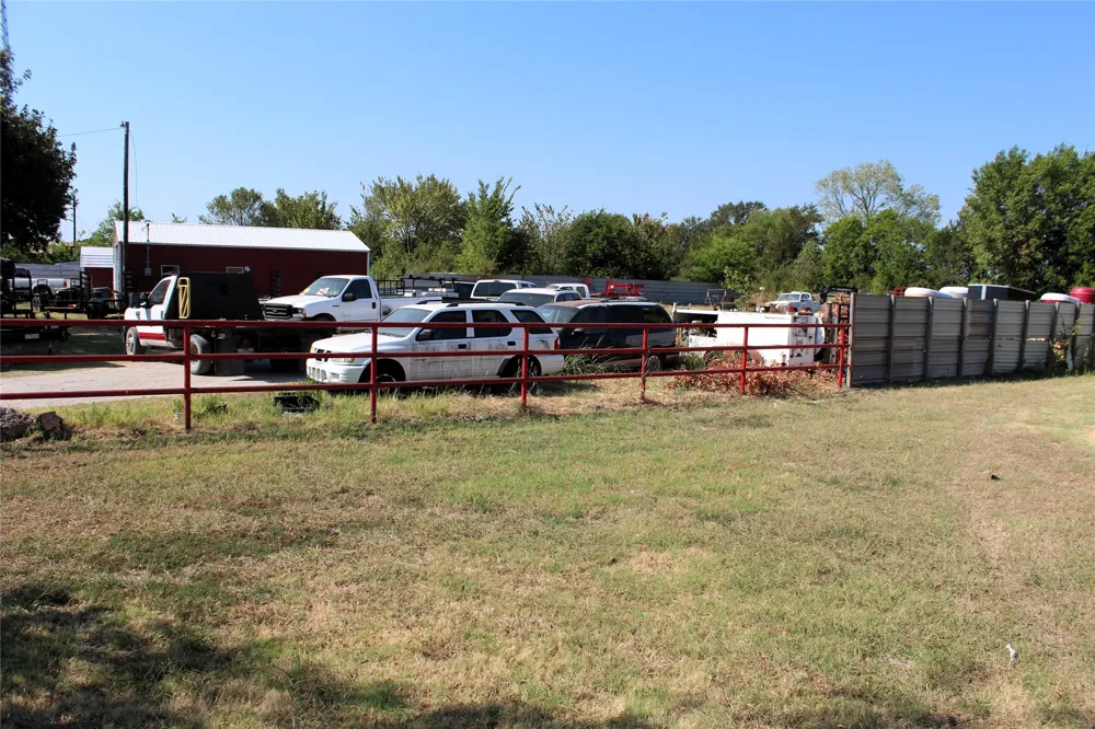 9820 E Highway 175 Kemp, TX 75143