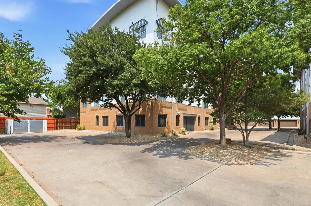3025 Bryan Street #2H Dallas, TX 75204