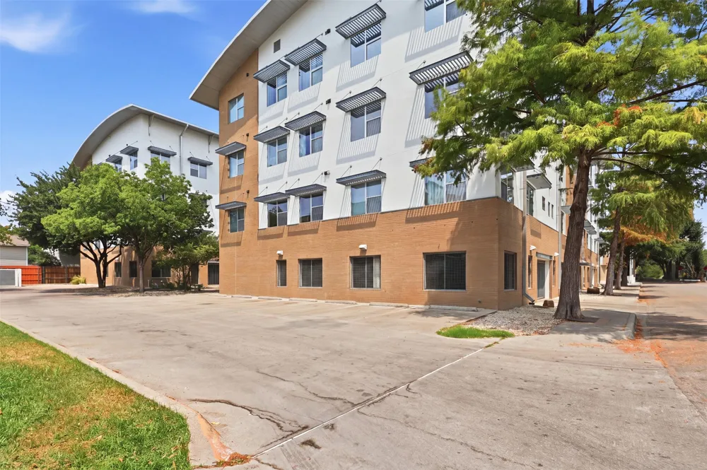 3025 Bryan Street #2H Dallas, TX 75204