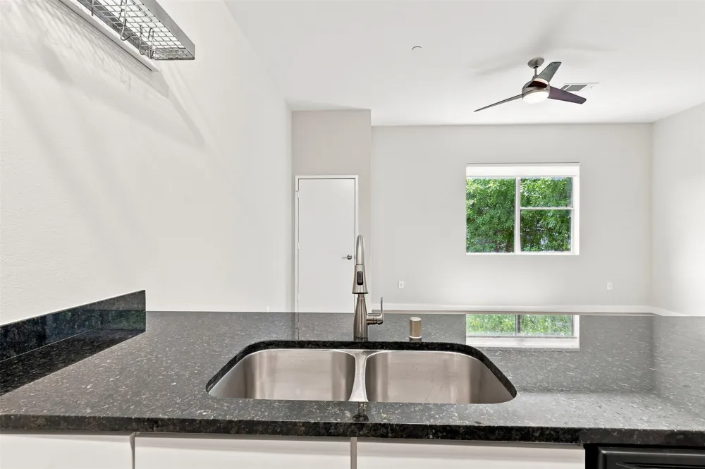 3025 Bryan Street #2H Dallas, TX 75204