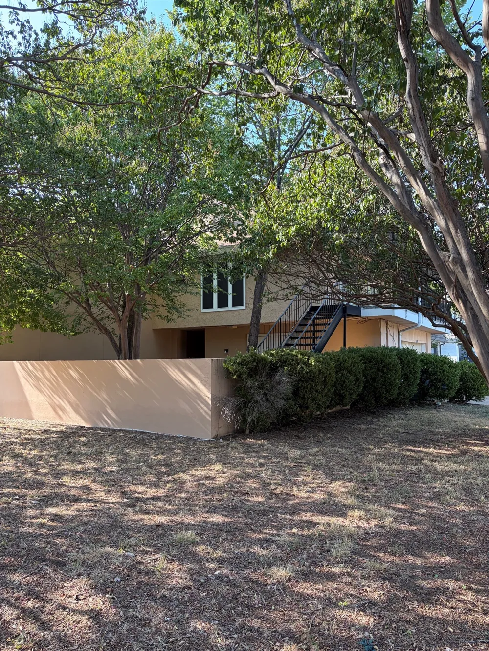 2126 Fleur De Lis Court Arlington, TX 76012
