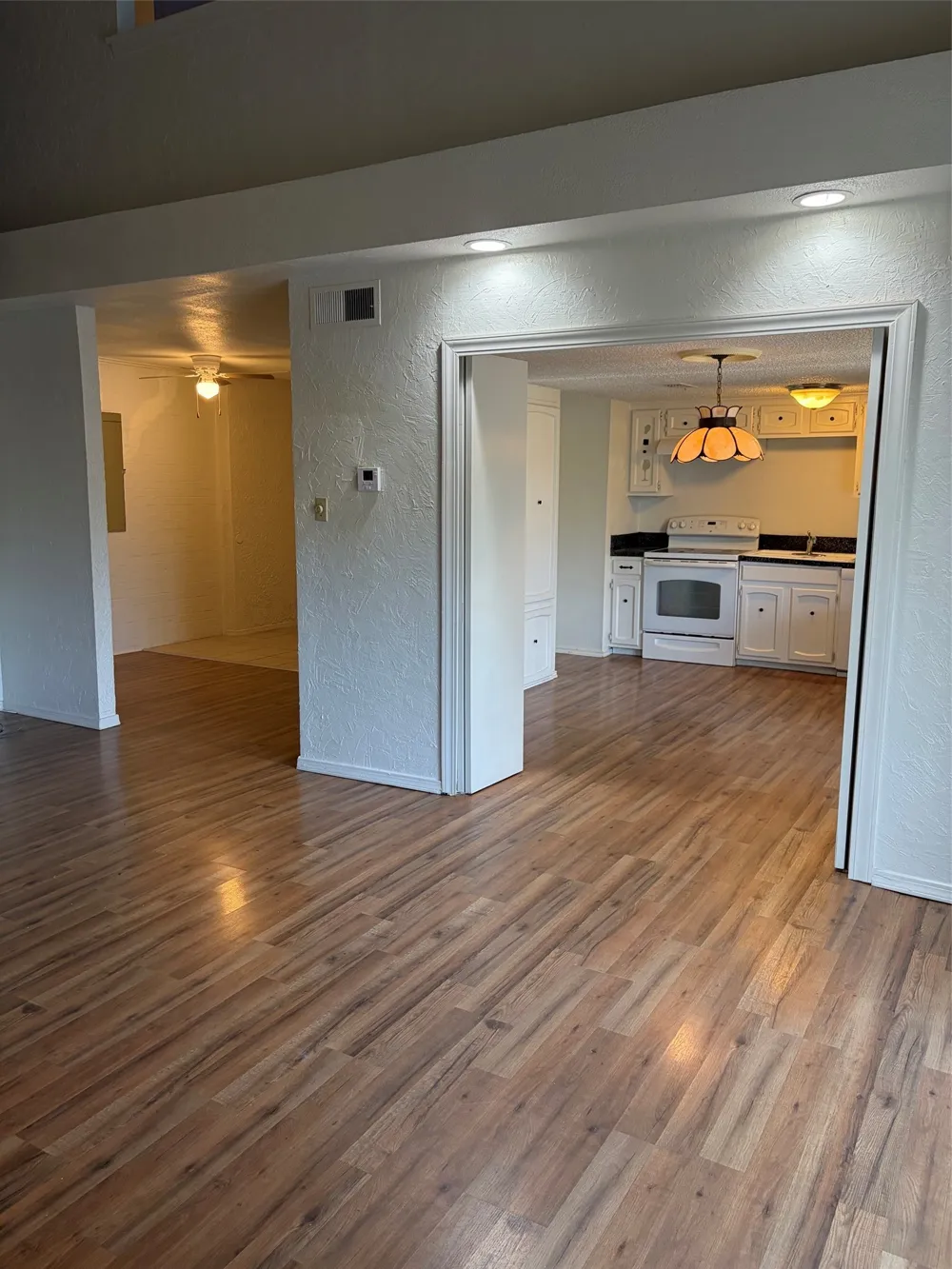 2126 Fleur De Lis Court Arlington, TX 76012