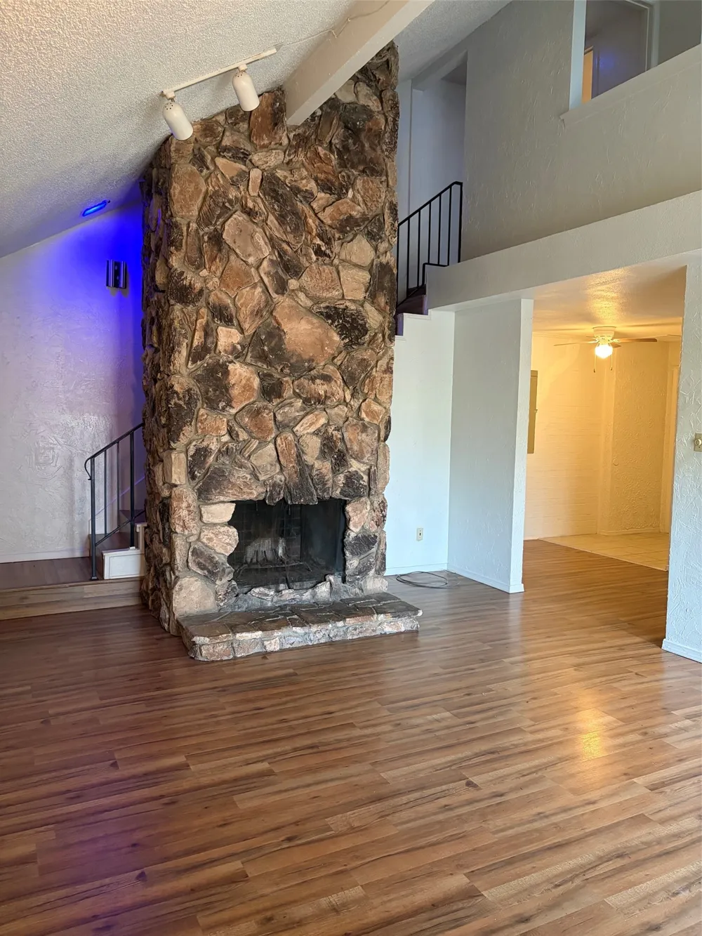 2126 Fleur De Lis Court Arlington, TX 76012