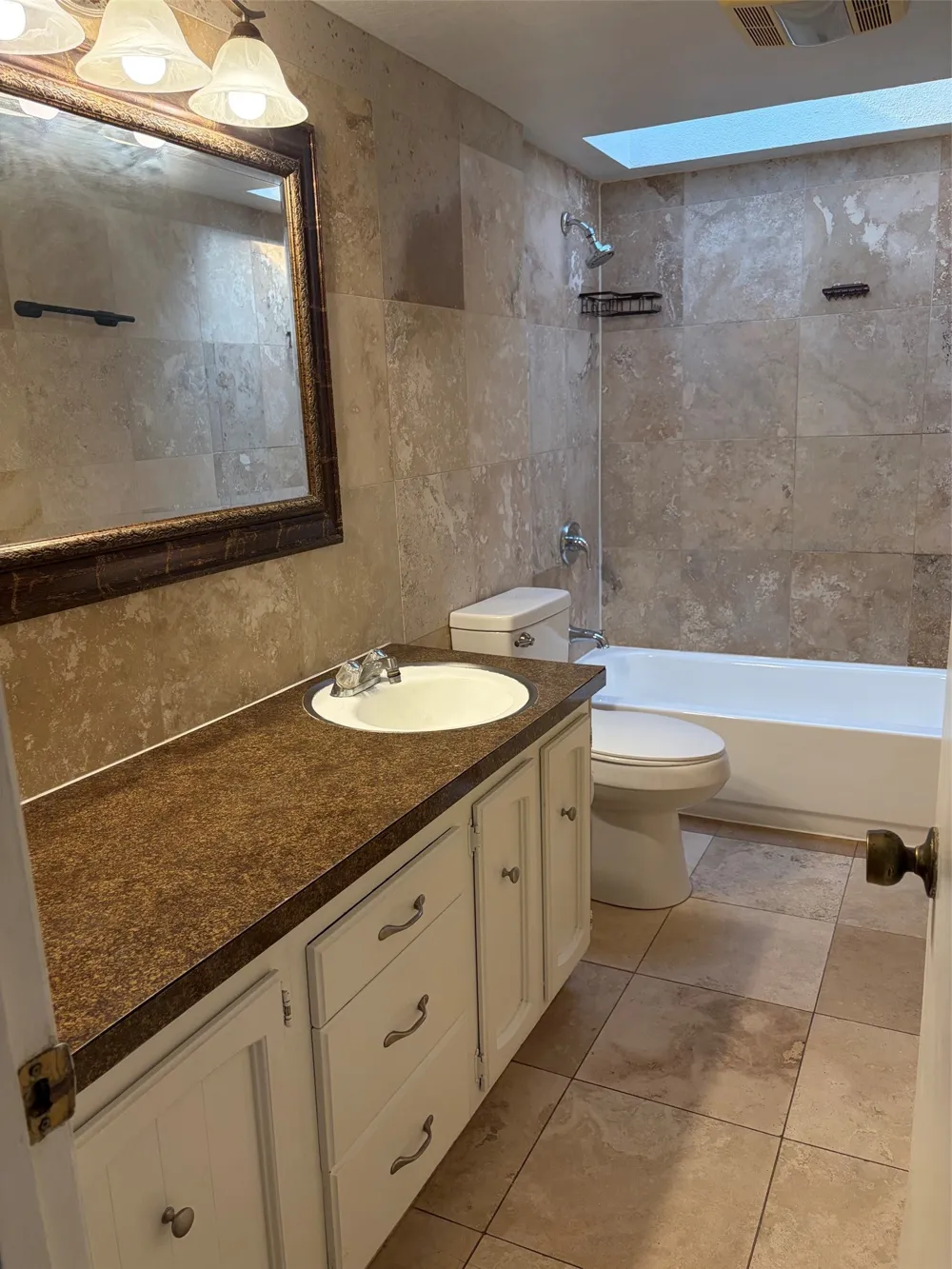 2126 Fleur De Lis Court Arlington, TX 76012