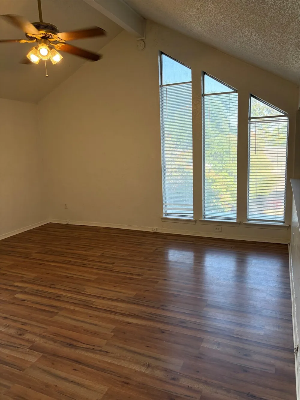 2126 Fleur De Lis Court Arlington, TX 76012
