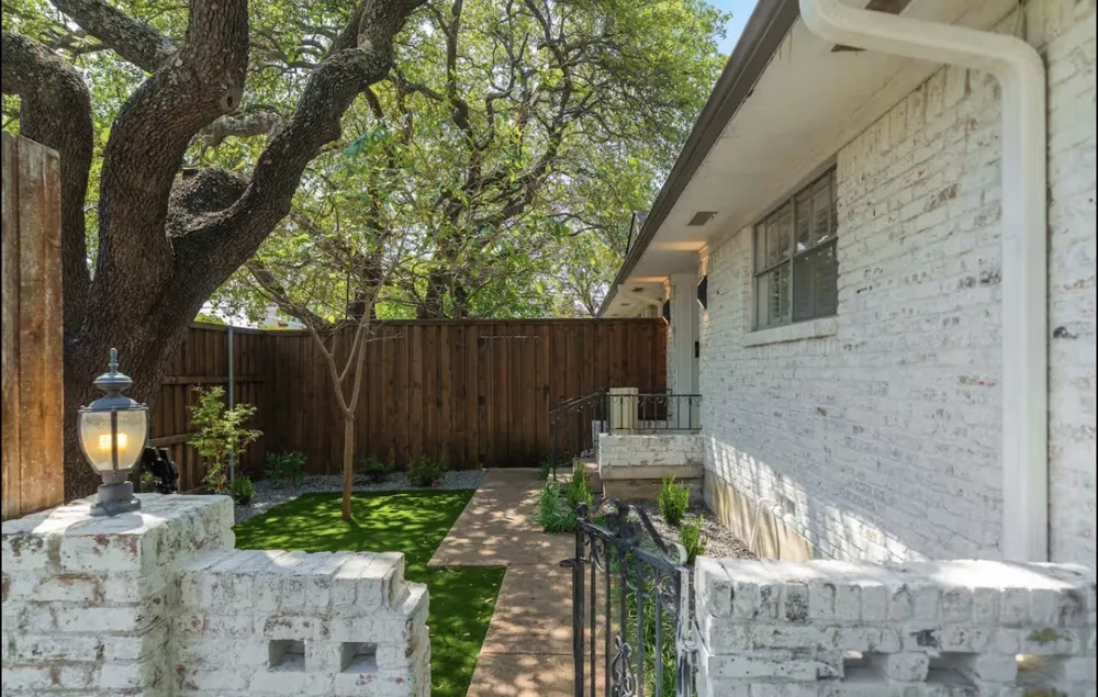 9003 Villa Park Circle Dallas, TX 75225