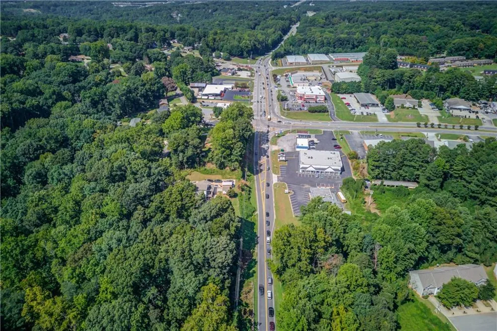 4300 Holiday Heights Drive Oakwood, GA 30566