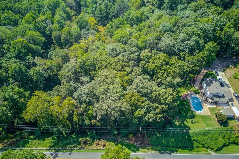 4300 Holiday Heights Drive Oakwood, GA 30566
