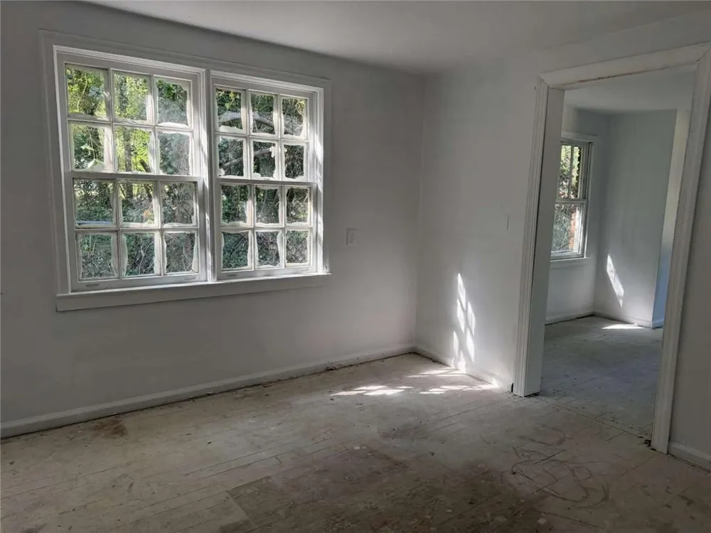 53 Howell Drive SW Atlanta, GA 30331