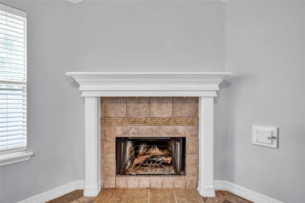 7411 Augusta Lane Rosharon, TX 77583