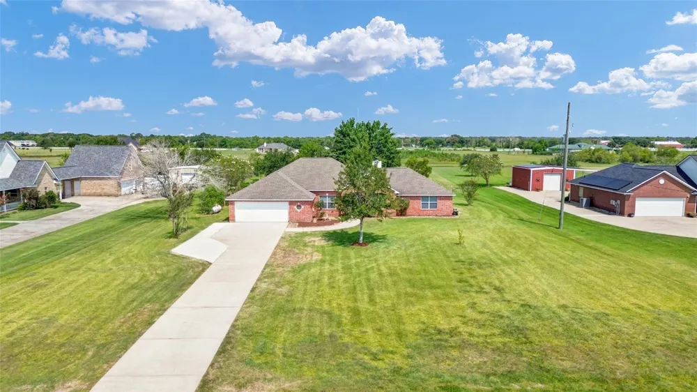 7411 Augusta Lane Rosharon, TX 77583