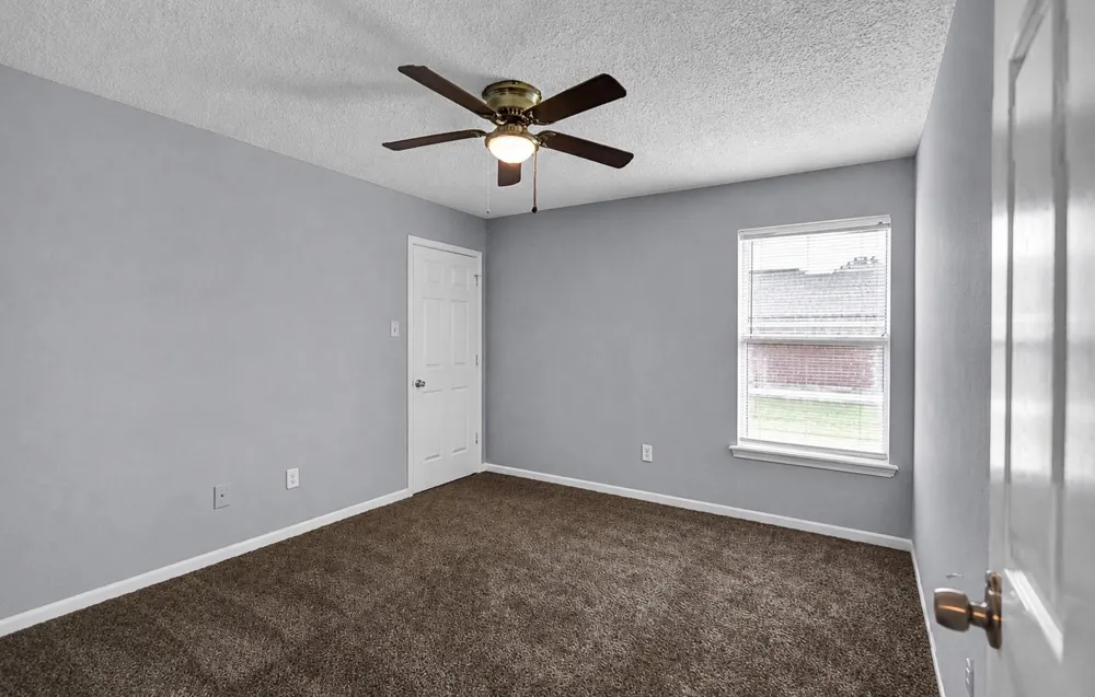 7411 Augusta Lane Rosharon, TX 77583