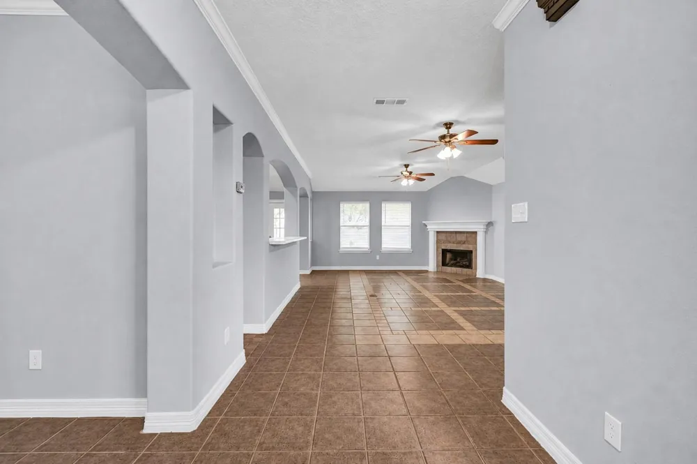 7411 Augusta Lane Rosharon, TX 77583