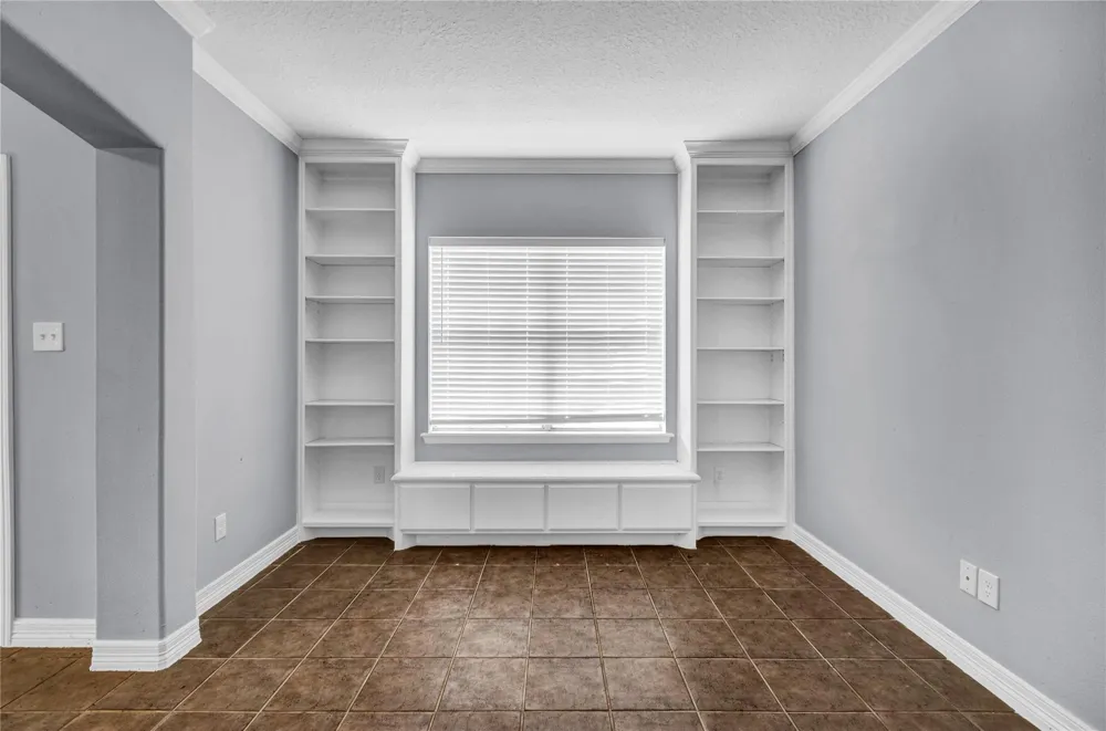 7411 Augusta Lane Rosharon, TX 77583