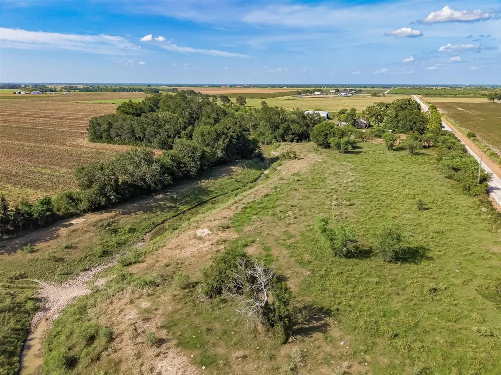 10542 Walker Road Beasley, TX 77417