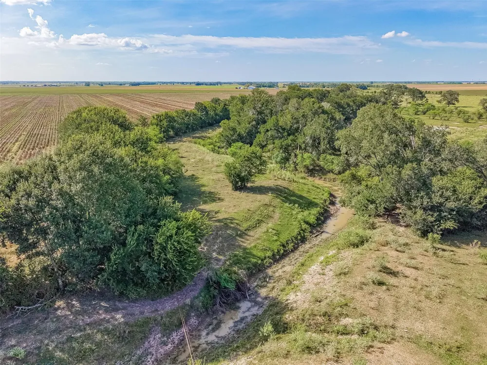 10542 Walker Road Beasley, TX 77417