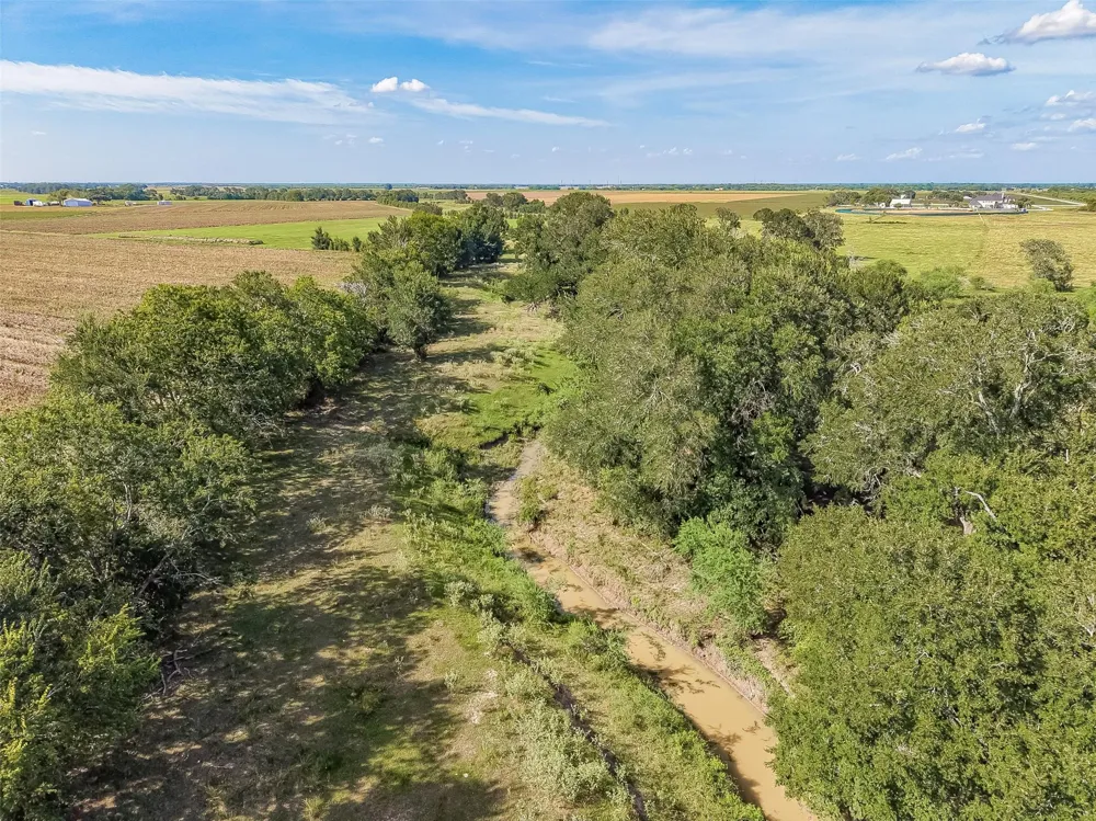 10542 Walker Road Beasley, TX 77417