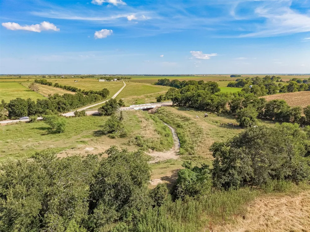 10542 Walker Road Beasley, TX 77417