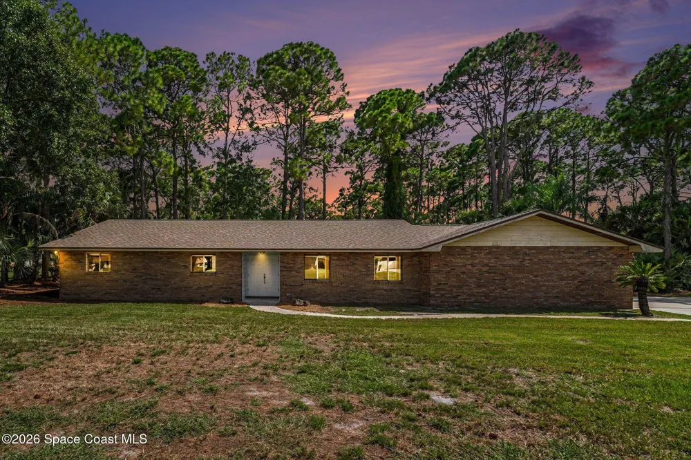 8001 Pine Needle Lane West Melbourne, FL 32904
