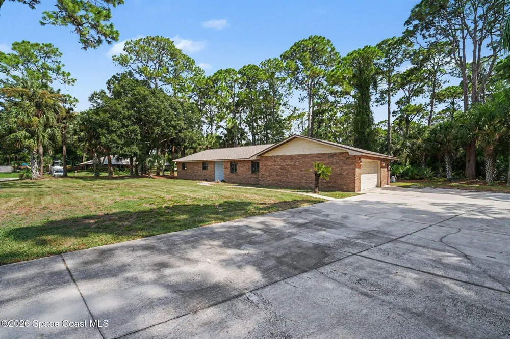 8001 Pine Needle Lane West Melbourne, FL 32904
